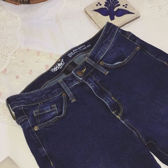 Jeans - Picture 2 of 4